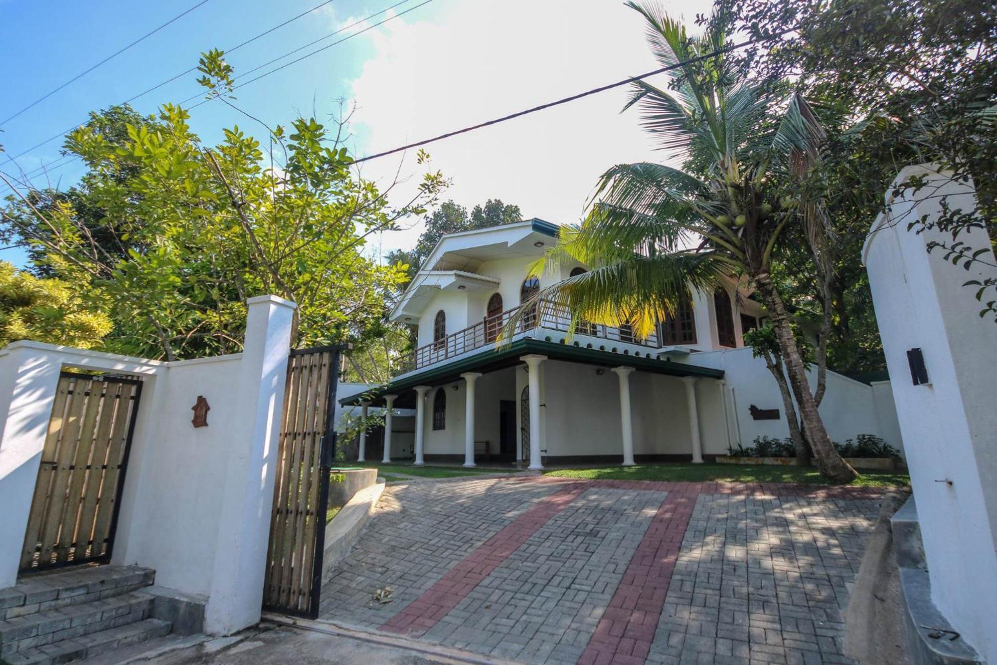 אונה ואטונה Villa Green White מראה חיצוני תמונה