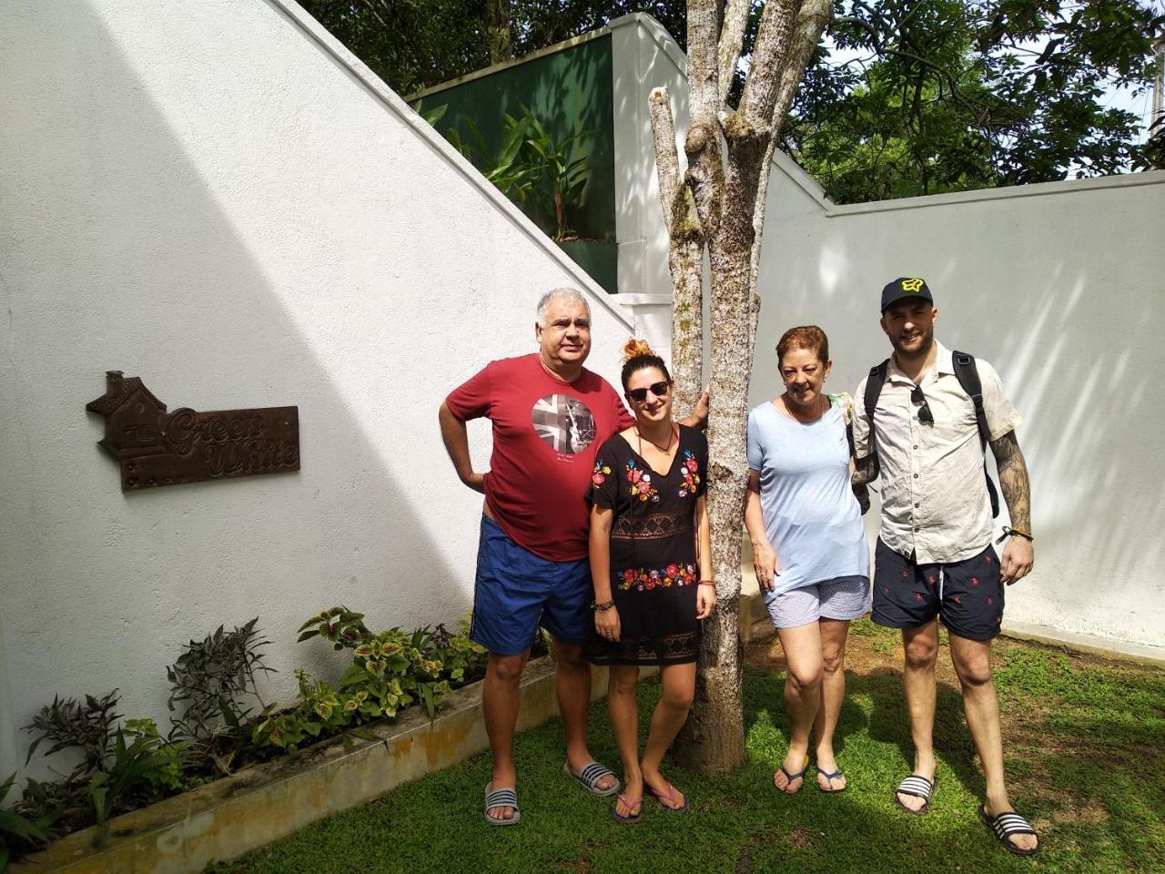 אונה ואטונה Villa Green White מראה חיצוני תמונה