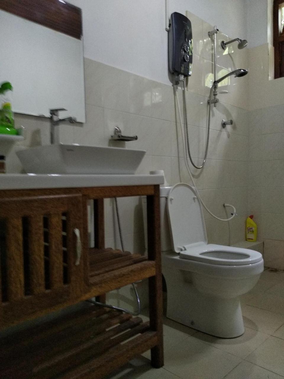 אונה ואטונה Villa Green White מראה חיצוני תמונה